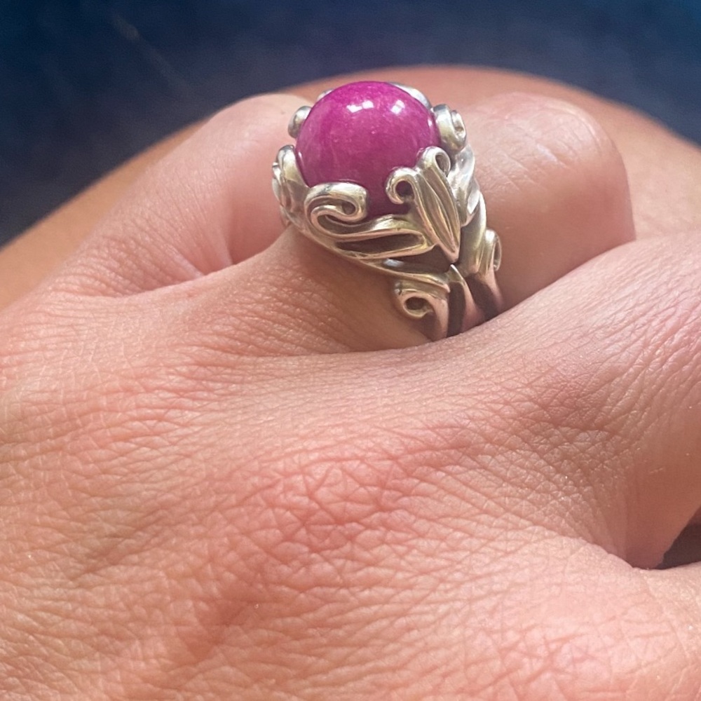 AUTHENTIC Orbis ring, Sterling Silver, believe it’s a size 6.5 Includes 10 orbs.